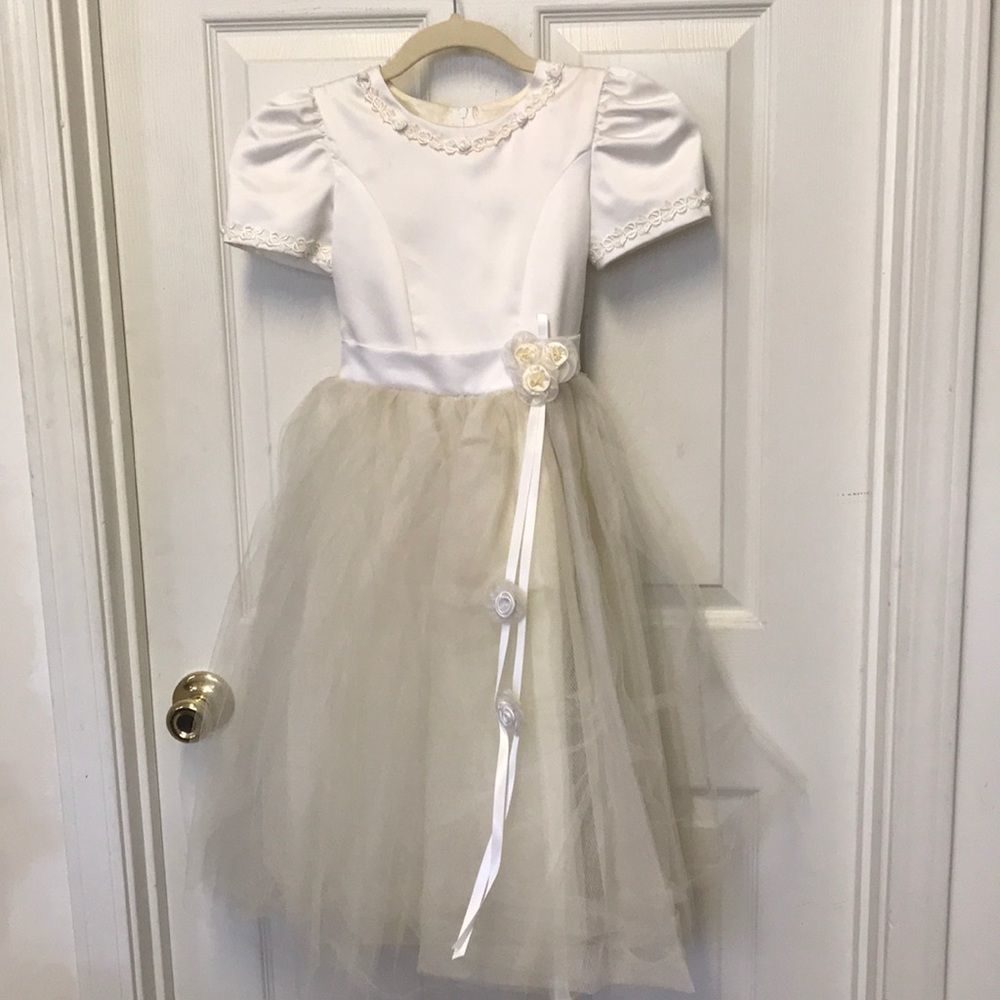 White Vintage Formal Tulle Dress
